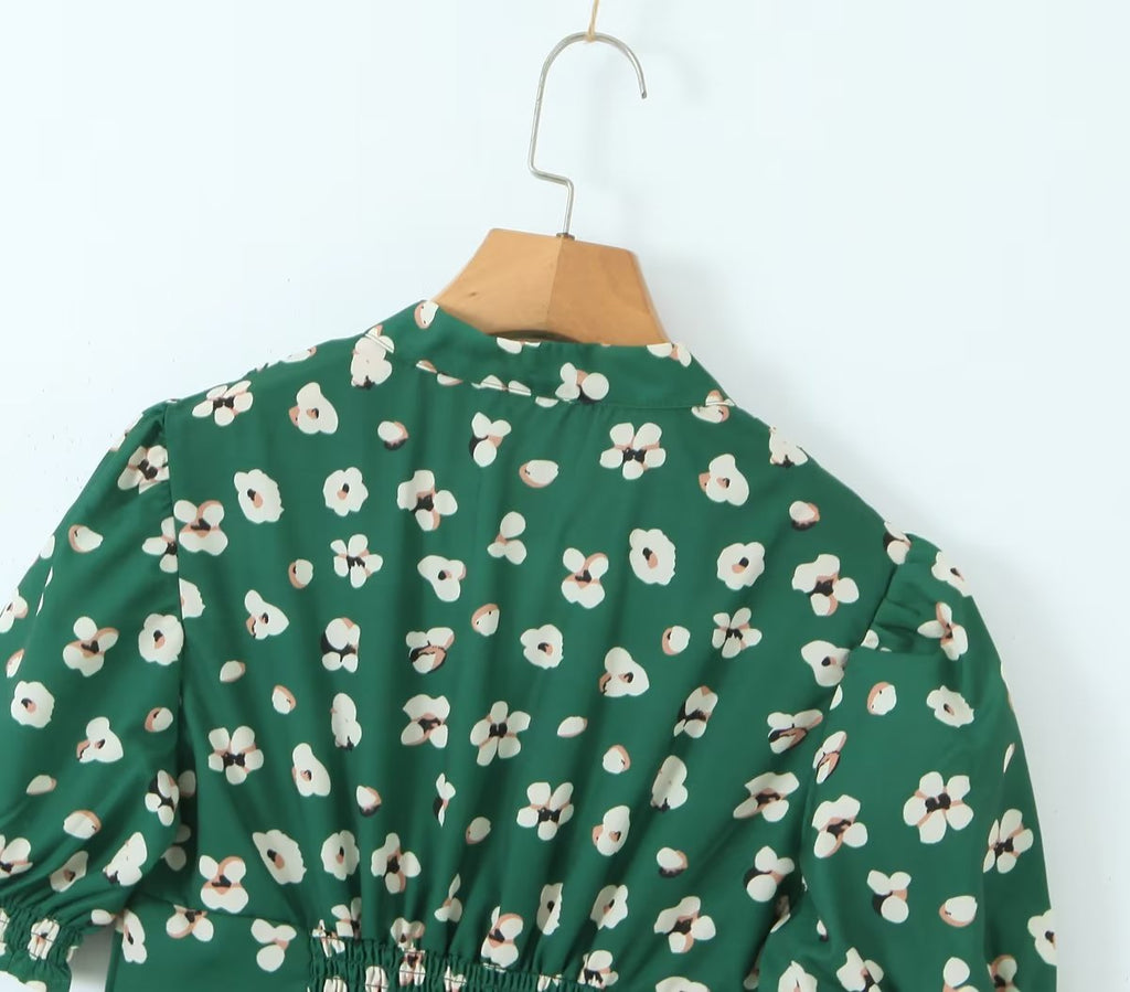 Green Shivering Short Sleeve Dress Women Summer Slim Fit V neck Slimming Tea Break