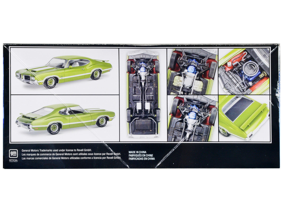 Level 5 Model Kit 1971 Oldsmobile 442 W-30 1/25 Scale Model by Revell