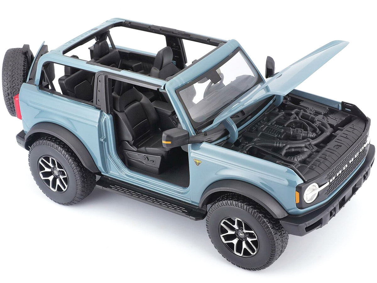 2021 Ford Bronco Badlands Blue "Special Edition" 1/18 Diecast Model Car by Maisto