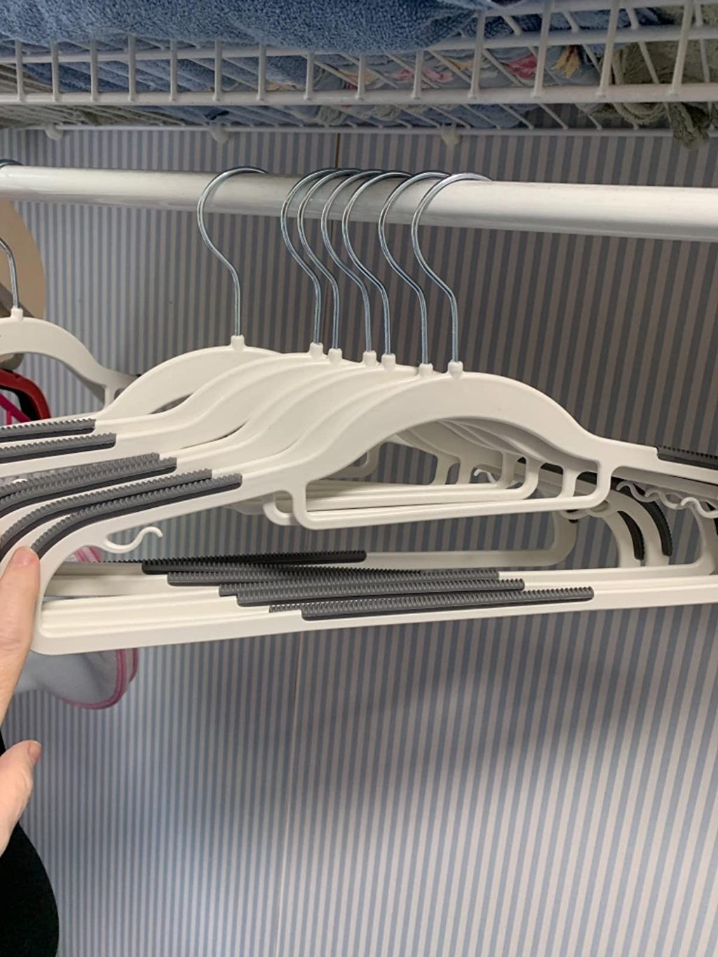 Pack of 50 Coat Hangers, Heavy Duty Plastic Hangers with Non-Slip Design, Space-Saving Clothes Hangers