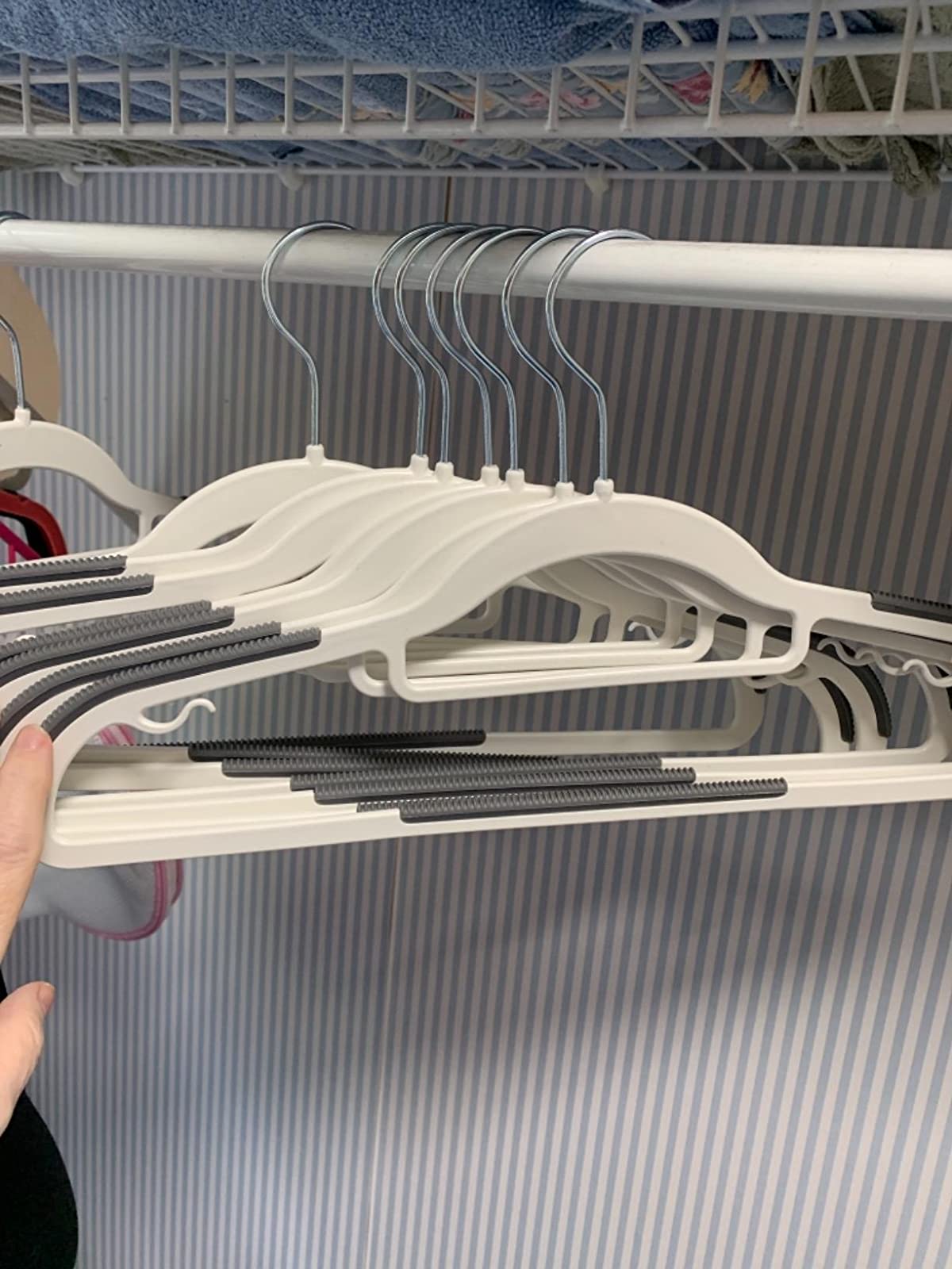Pack of 50 Coat Hangers, Heavy Duty Plastic Hangers with Non-Slip Design, Space-Saving Clothes Hangers