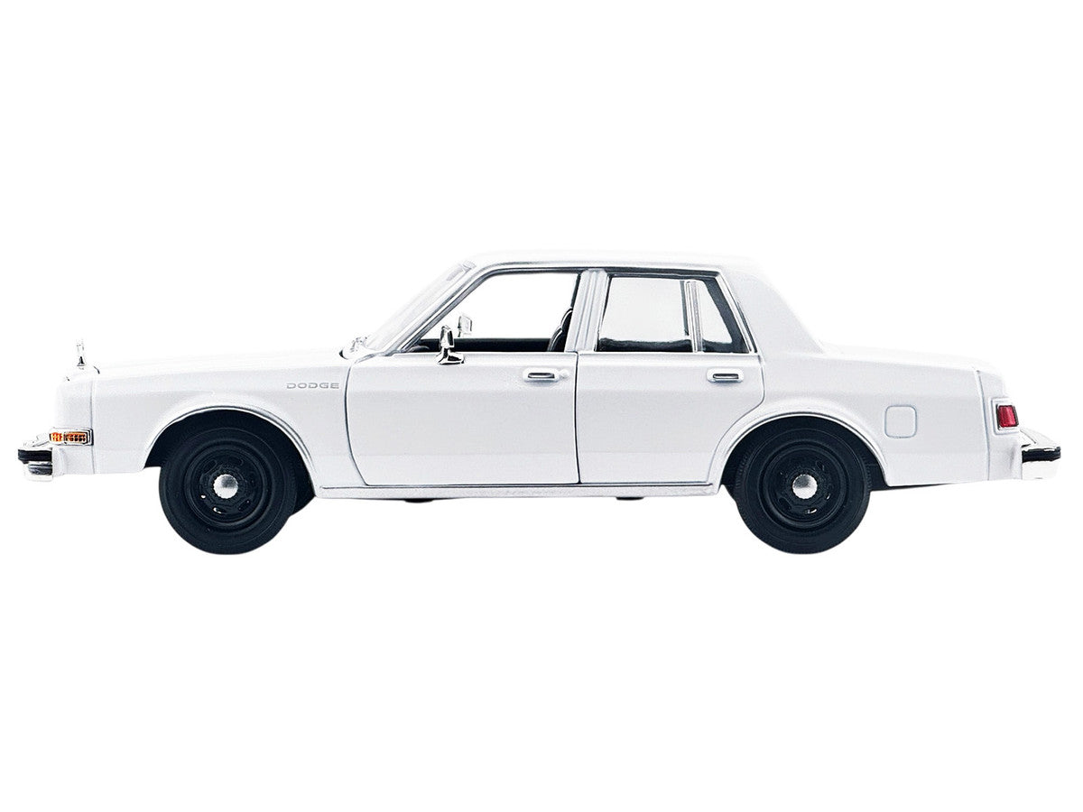 1986 Dodge Diplomat Police Car Unmarked White "Custom Builder's Kit" Series 1/24 Diecast Model Car by Motormax