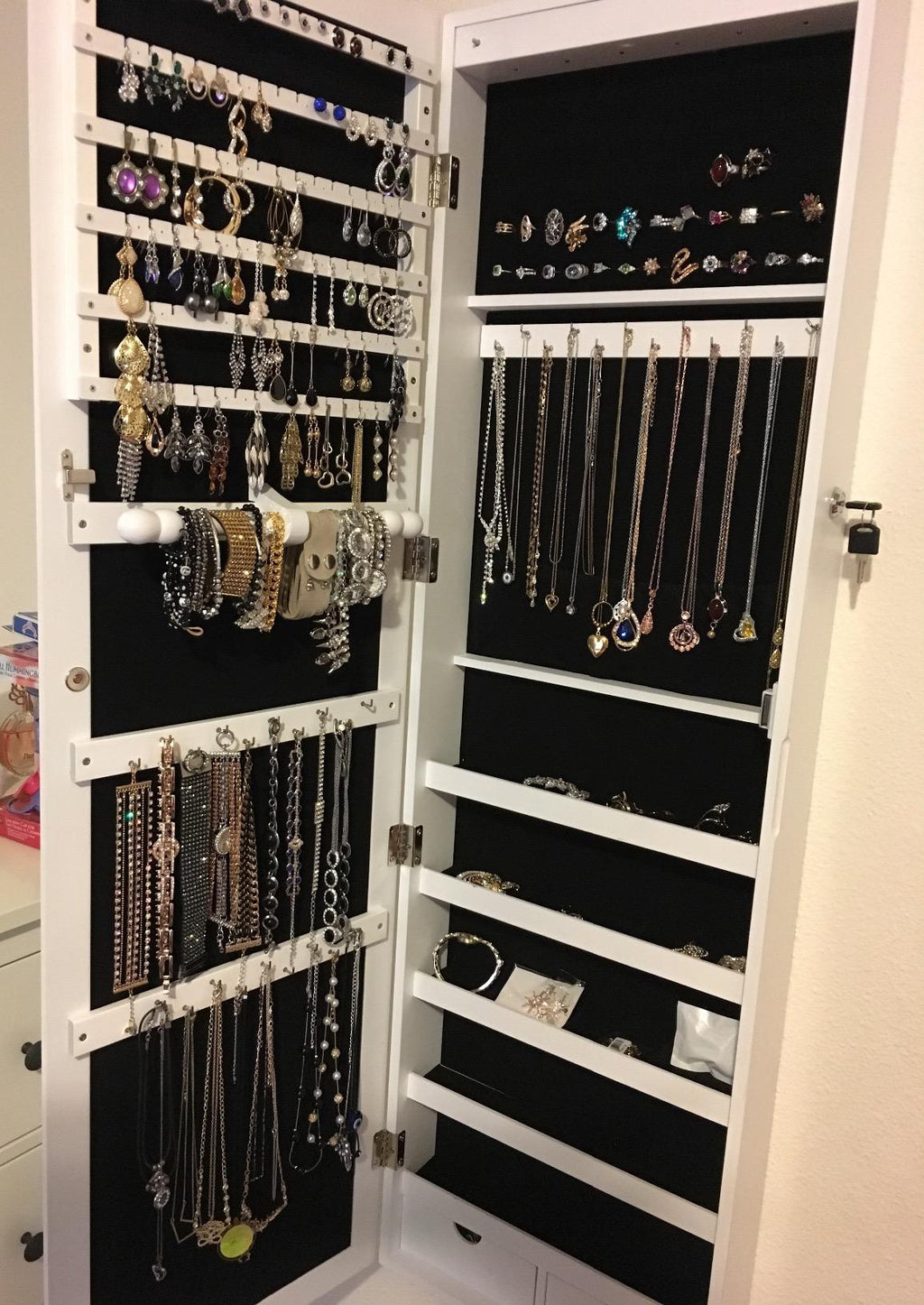 6 LEDs Jewelry Cabinet, Lockable Wall/Door Mounted Jewelry Armoire Organizer with Mirror and 2 Drawers
