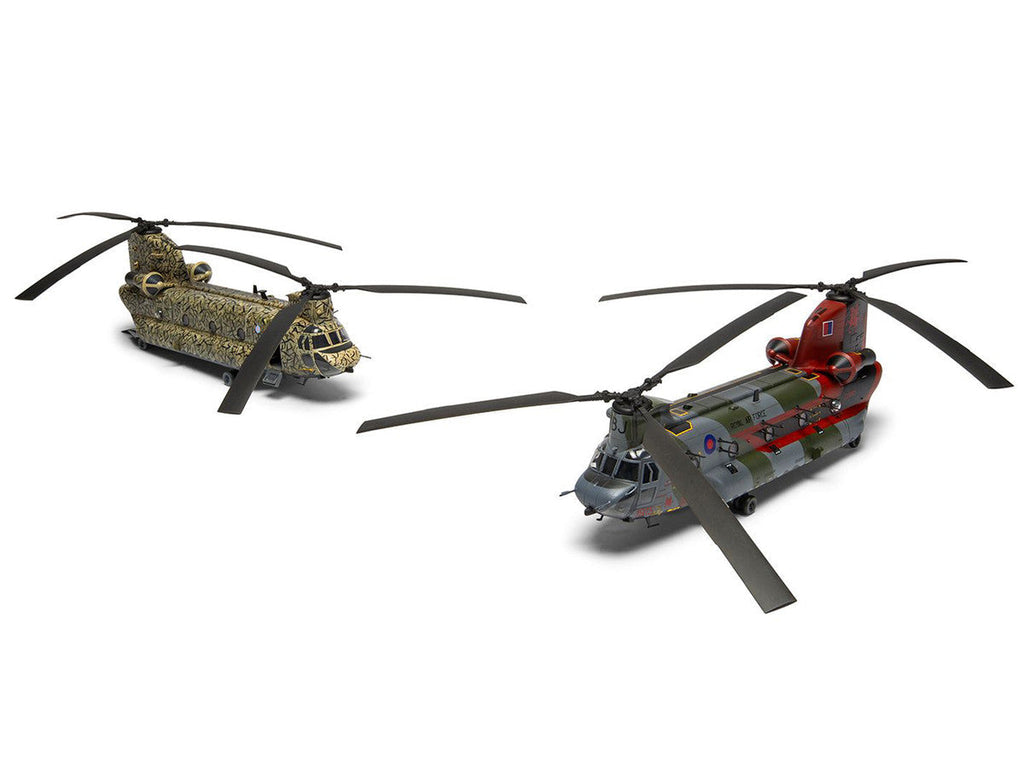 Level 3 Model Kit Boeing Chinook HC.1 (Late Production) Helicopter with 2 Scheme Options 1/72 Plastic Model Kit by Airfix
