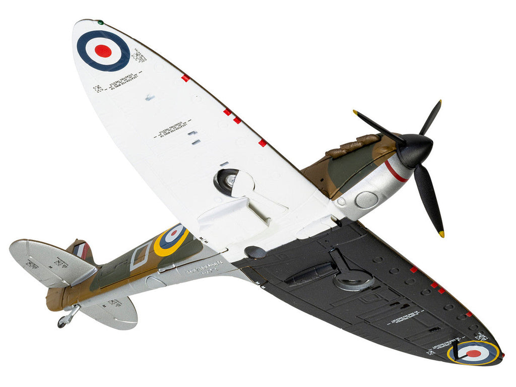 Supermarine Spitfire MkI Fighter Aircraft "P9443 ZD-D Flight Lieutenant Douglas Bader No. 222 Squadron Battle of Britain" (1940) Royal Air Force "The Aviation Archive" Series 1/72 Diecast Model by Corgi