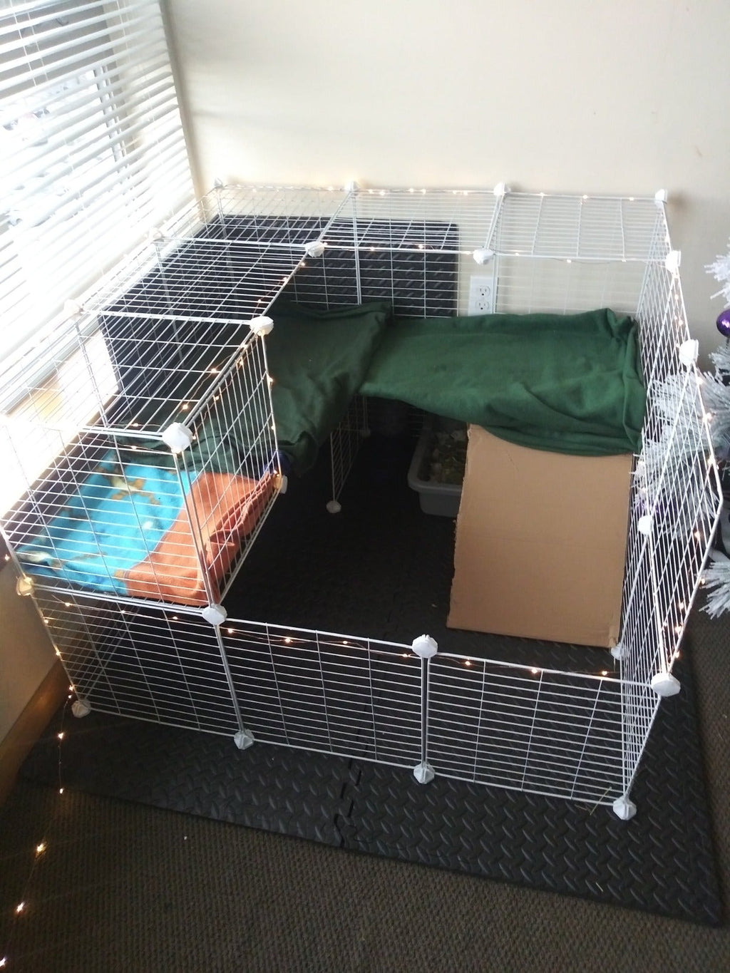 Pet Playpen Includes Cable Ties, Metal Wire Apartment-Style Two-Storey Bunny Fence and Kennel
