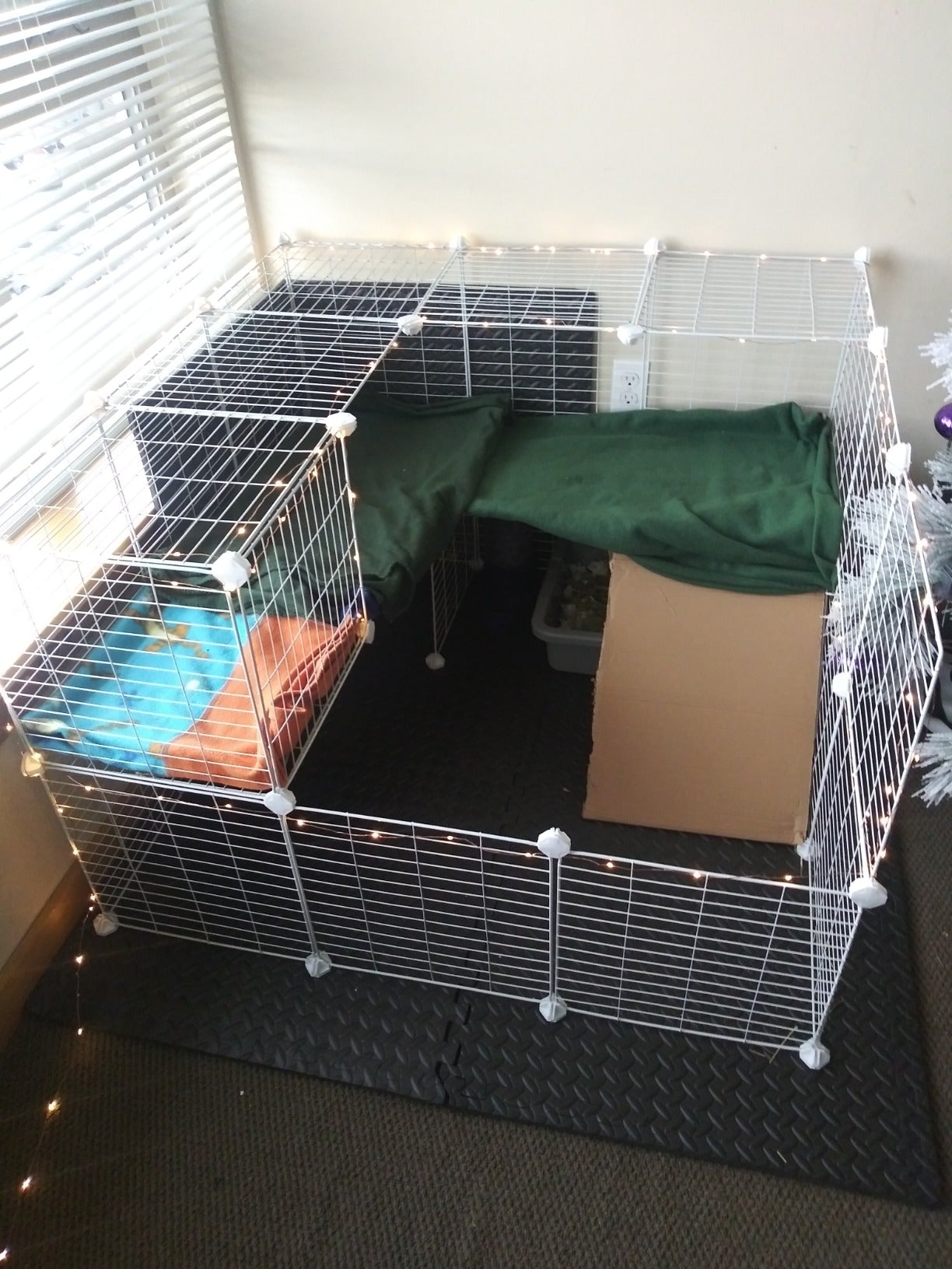 Pet Playpen Includes Cable Ties, Metal Wire Apartment-Style Two-Storey Bunny Fence and Kennel