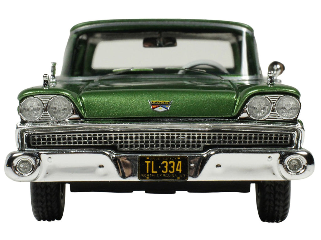 1959 Ford Country Squire Sherwood Green Metallic with Woodgrain Sides and Green Interior Limited Edition to 200 pieces Worldwide 1/43 Model Car by Goldvarg Collection