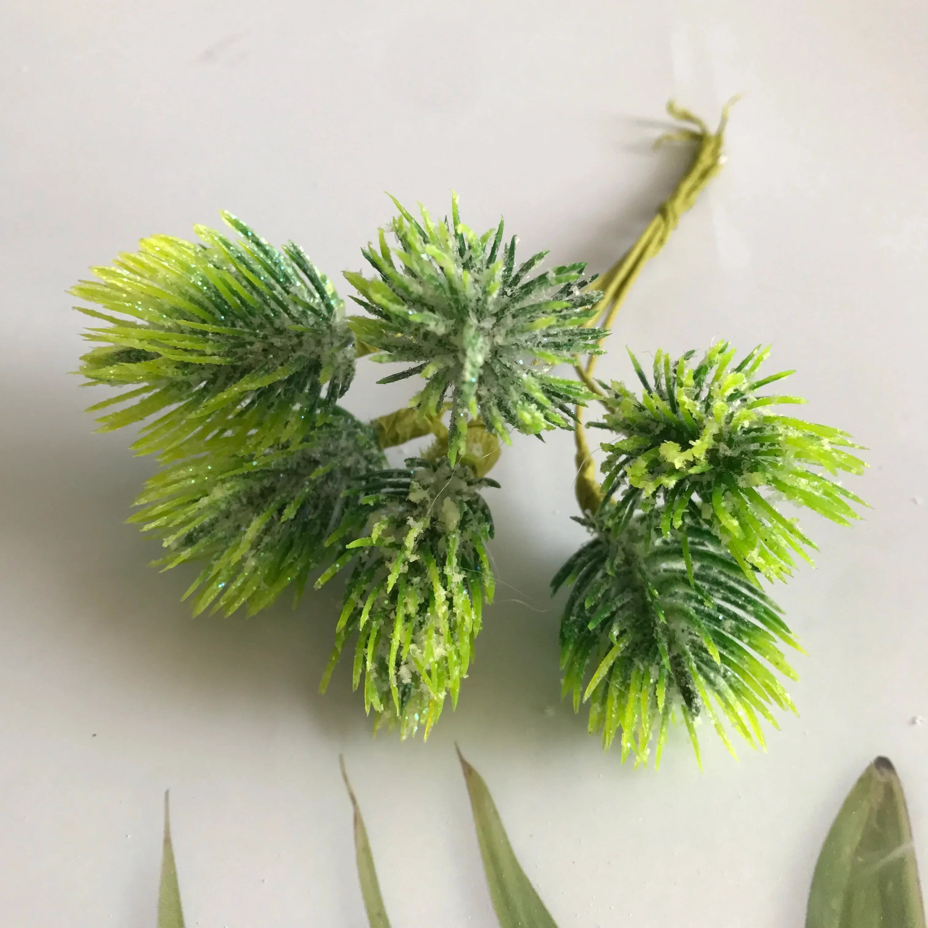 DecorBites™ Greenery Berry Stamen Bundle for DIY Christmas Decor & Gift Wrapping