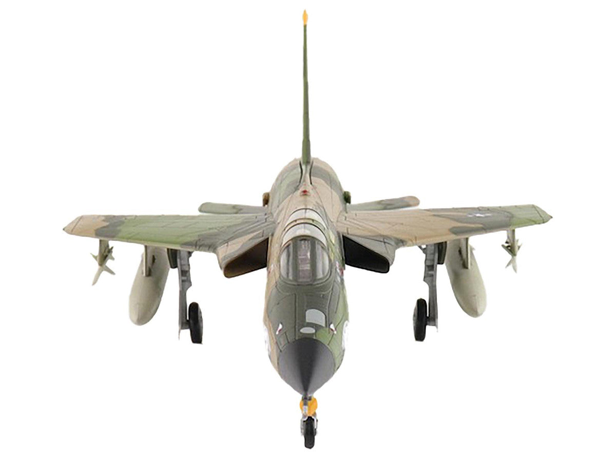 Republic F-105F Thunderchief Fighter-Bomber Aircraft "63-8331 Red River Showboat 354th Tactical Fighter Squadron 355th Tactical Fighter Wing Takhli Royal Thai AFB" United States Air Force "Air Power Series" 1/72 Diecast Model by Hobby Master