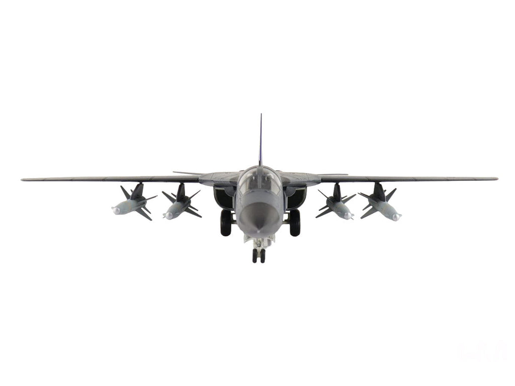 General Dynamics F-111C Pig Aircraft "A8-131 F-111 Operations 30th Anniversary" (2003) Royal Australian Air Force "Air Power Series" 1/72 Diecast Model by Hobby Master