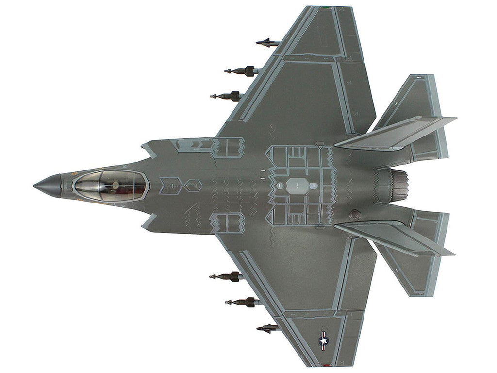 Lockheed F-35C Lightning II Aircraft "VMFA-251" (2024) United States Marine Corps "Air Power Series" 1/72 Diecast Model by Hobby Master