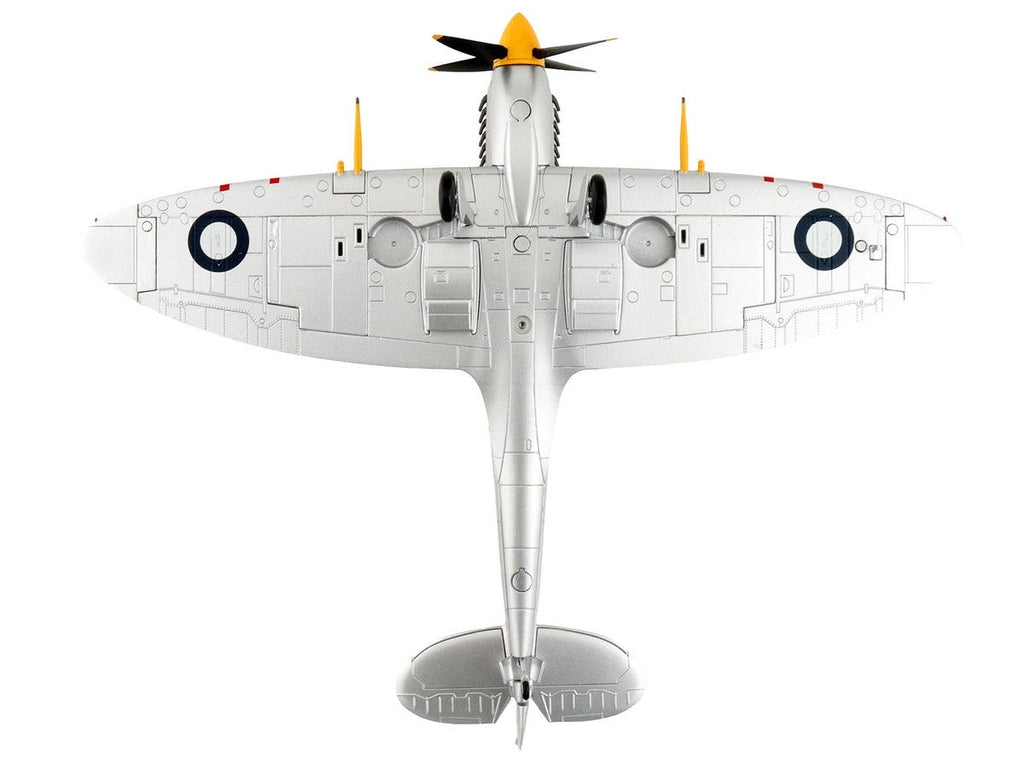 Supermarine Spitfire Mk VIII Fighter Aircraft "A53-379 Flight Lieutenant David Glaser No. 549 Squadron Strauss Airstrip" (1944) Royal Australian Air Force "Air Power Series" 1/48 Diecast Model by Hobby Master