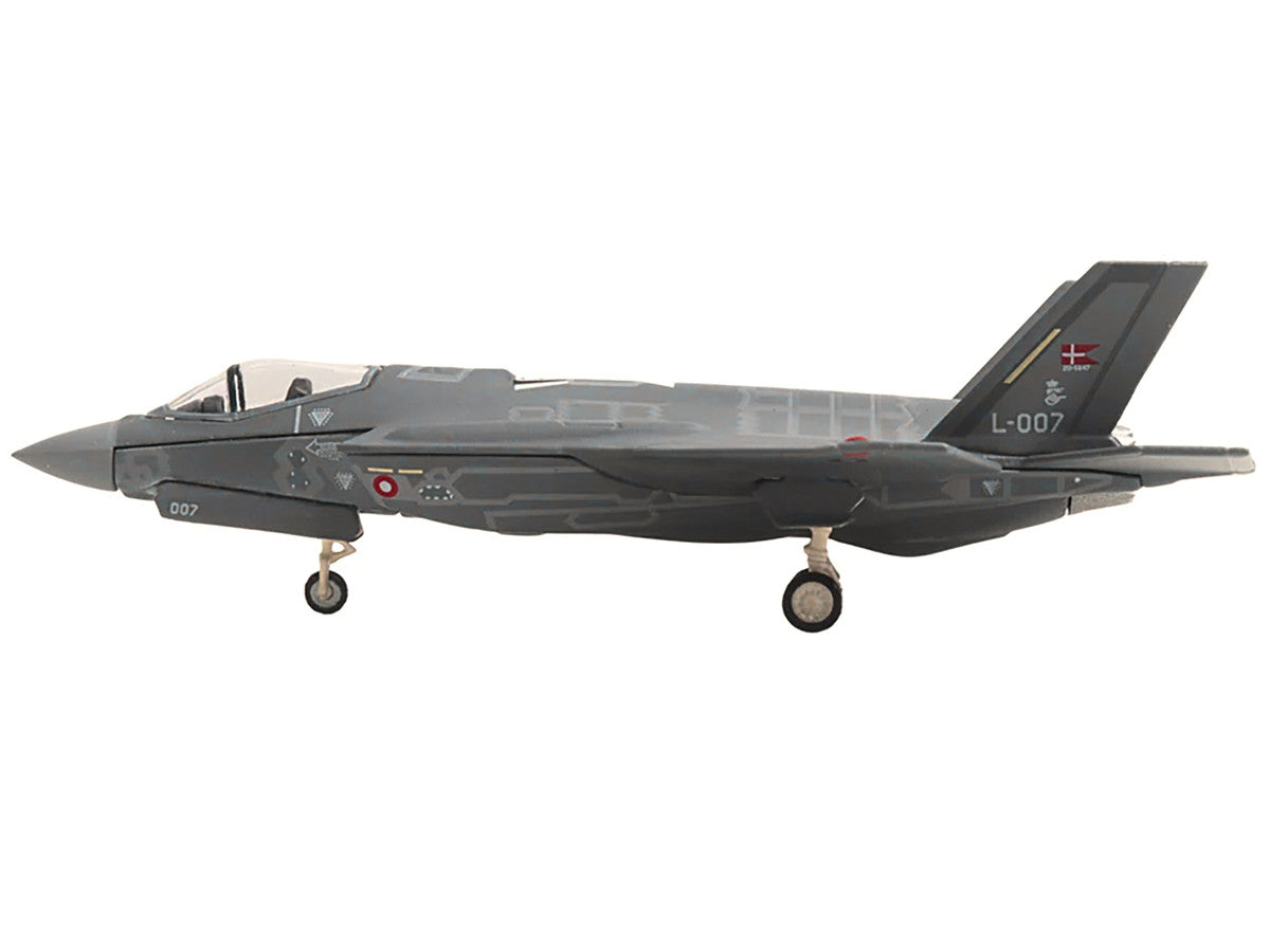 Lockheed Martin F-35A Lightning II Aircraft "Eskadrille 727 Skrydstrup Air Base" (L-007) Royal Danish Air Force 1/200 Diecast Model by Herpa