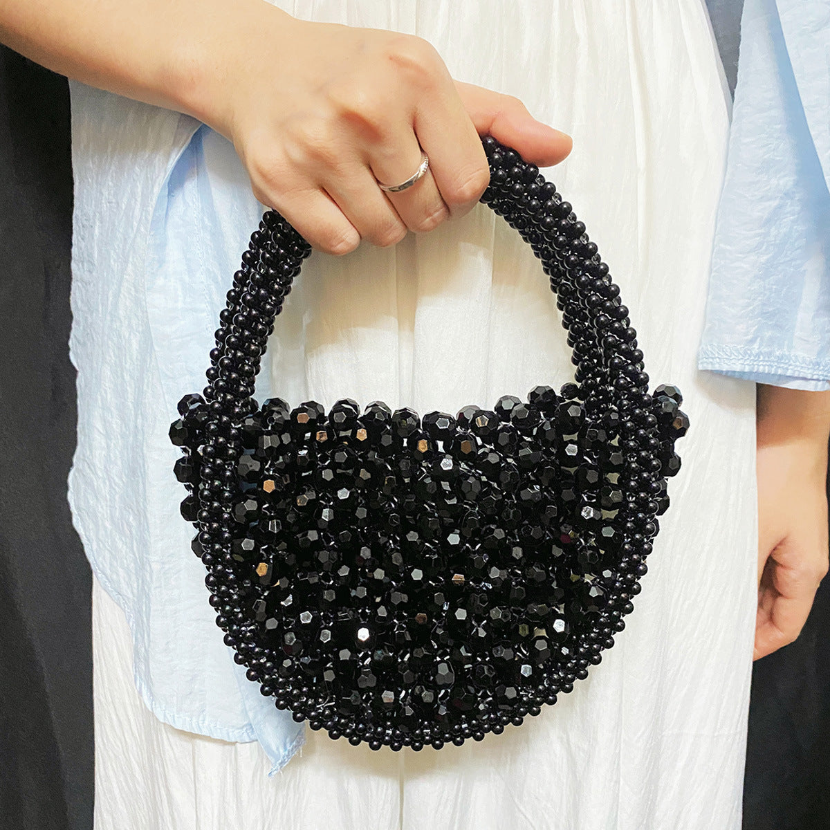 Light Luxury Handmade Beaded Bag Woven French Minority Half Month round Hand Dinner Bag