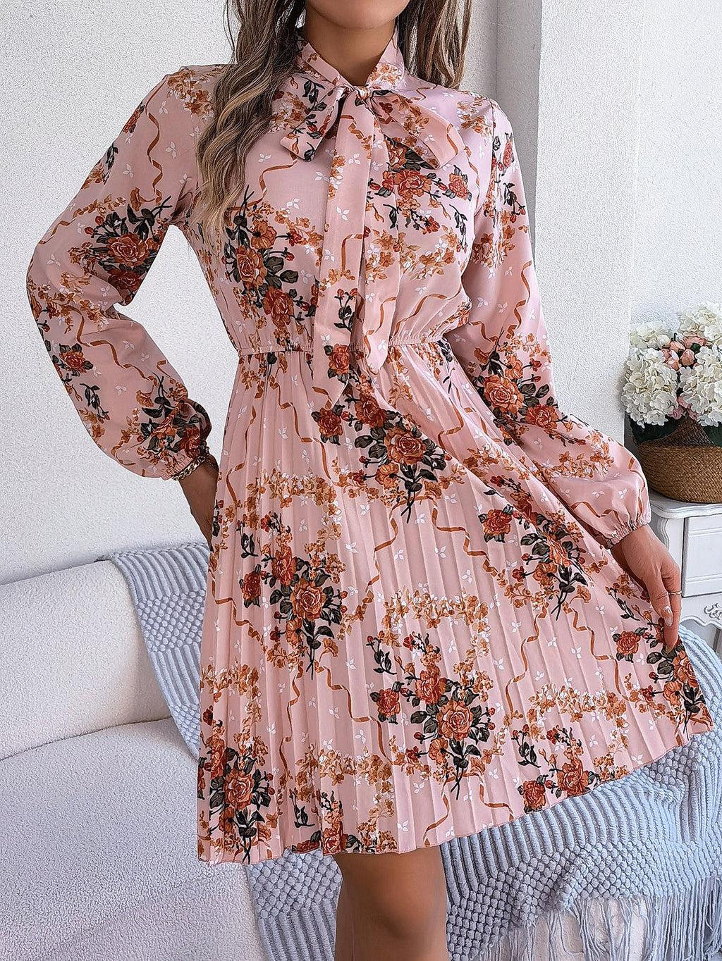 Real Shot Autumn Winter Elegant Floral Lace up Waist Controlled Long Sleeves Pleated Dress Women Clothing