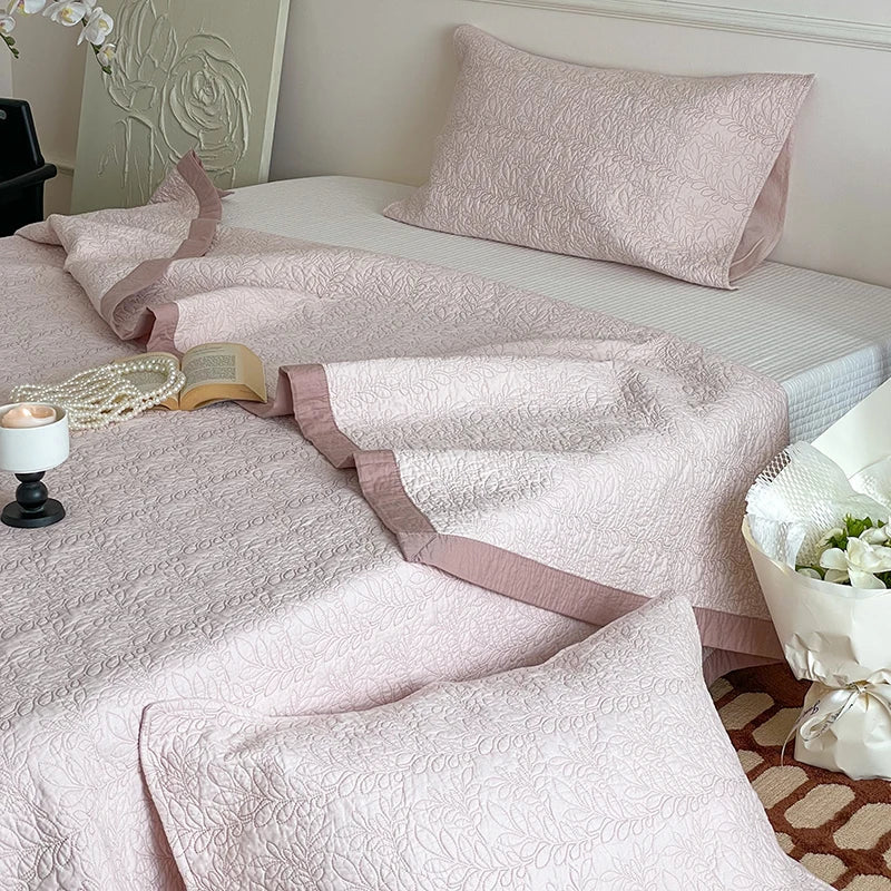DecorBites™ Cotton Quilted Bedspread Set With Pillowcases