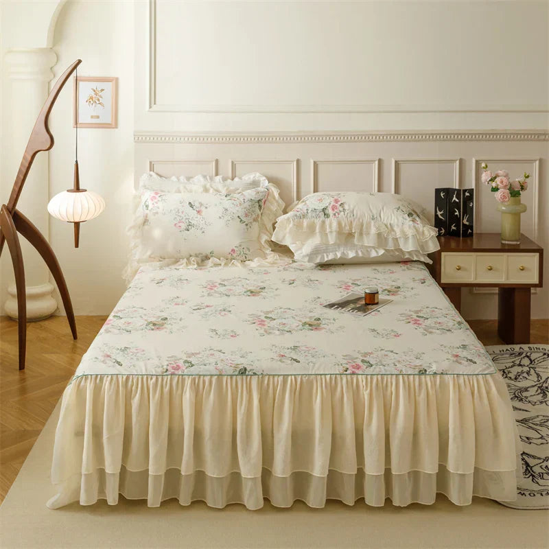 DecorBites™ French Country Flowers Print Bedding Set with Lace Ruffles