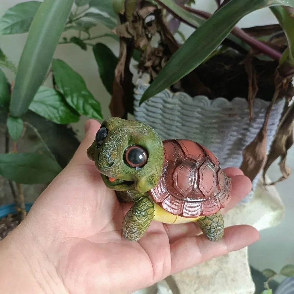 DecorBites™ Crawling Turtle Sculpture Resin Decor for Garden, Yard, Balcony, Lawn