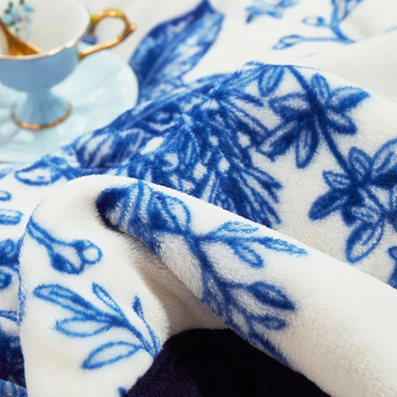 DecorBites™ Cozy Flannel Plush Blanket - All Seasons Sofa Cover & Bed Sheet for Queen Double