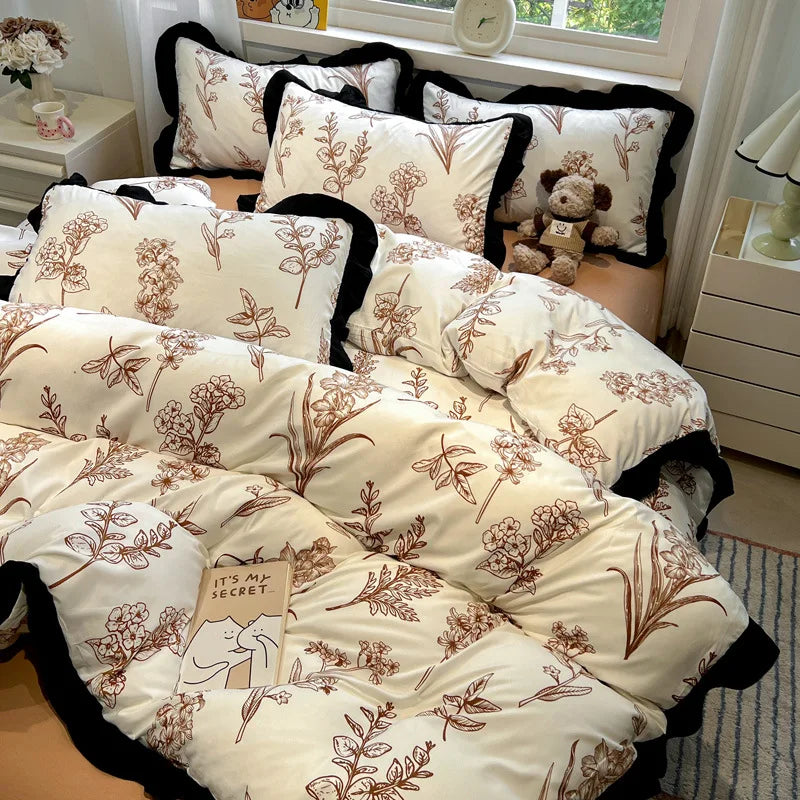 DecorBites™ Korean Black White Hepburn Style Bedding Set with Lace Fitted Sheet Set