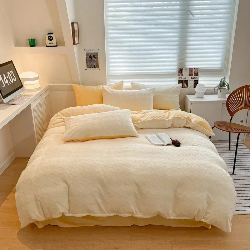 DecorBites™ Cozy Milk Fleece Winter Bedding Set - High Density & Skin Friendly