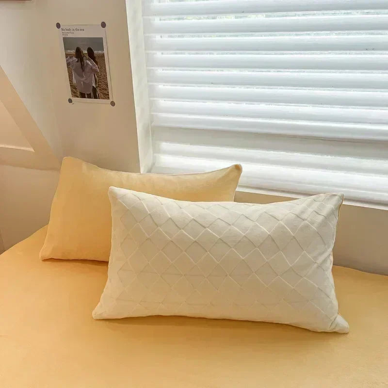 DecorBites™ Cozy Milk Fleece Winter Bedding Set - High Density & Skin Friendly