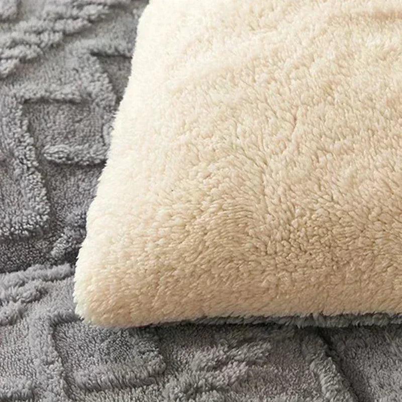 DecorBites™ Cozy Winter Bed Blanket: Luxe Lamb Cashmere Warmth Quilt for Comfort