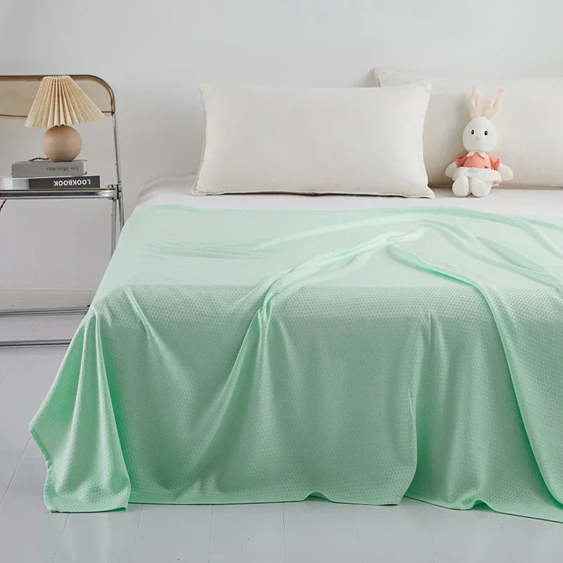 DecorBites™ Bamboo Fiber Summer Quilt - Lightweight & Breathable Diamond Grid Blanket