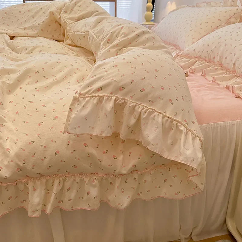 DecorBites™ Lace Bedding Set: Printed Design, Single Queen Size, Cozy Quilt Cover, Fitted Sheet, 2 Pillowcases
