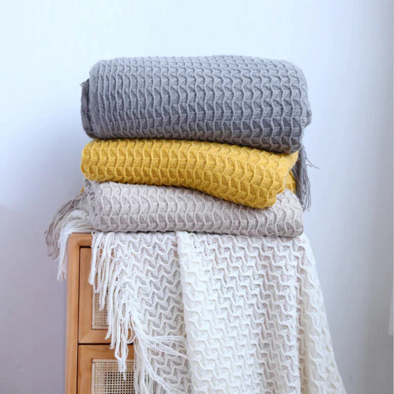 DecorBites™ Geometric Knit Sofa Blanket with Tassel - Dust-Proof Bedspread and Leisure Throw