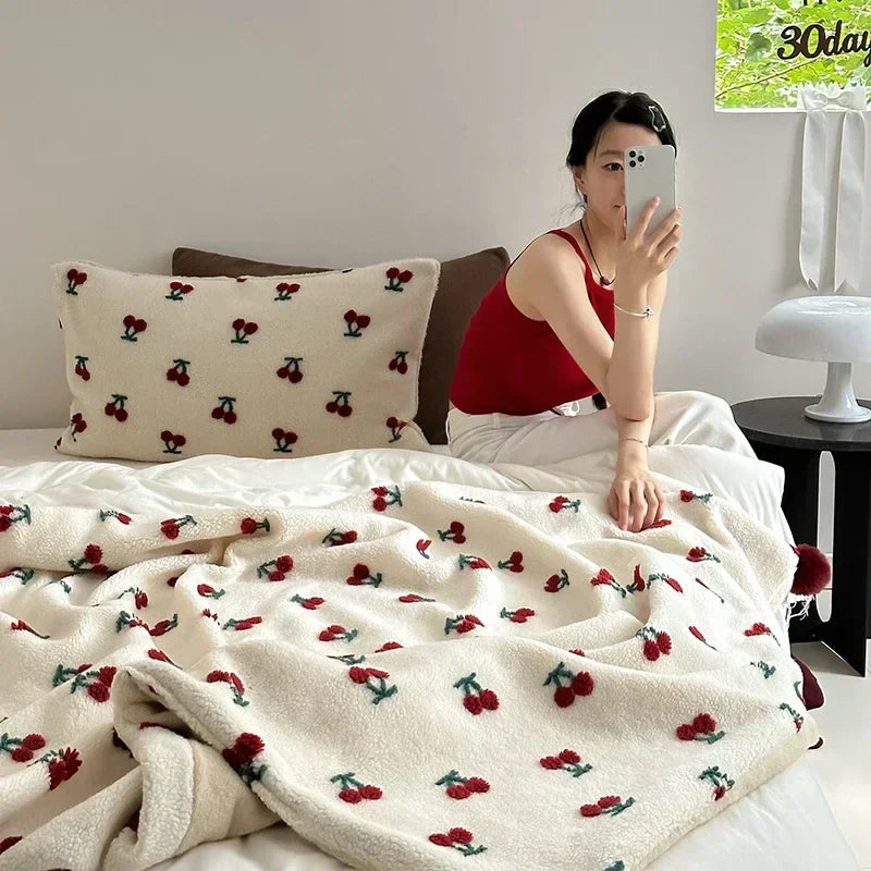 DecorBites™ Cozy Sheep Rollie Loop Fleece Blanket for Winter - Premium Warmth and Comfort