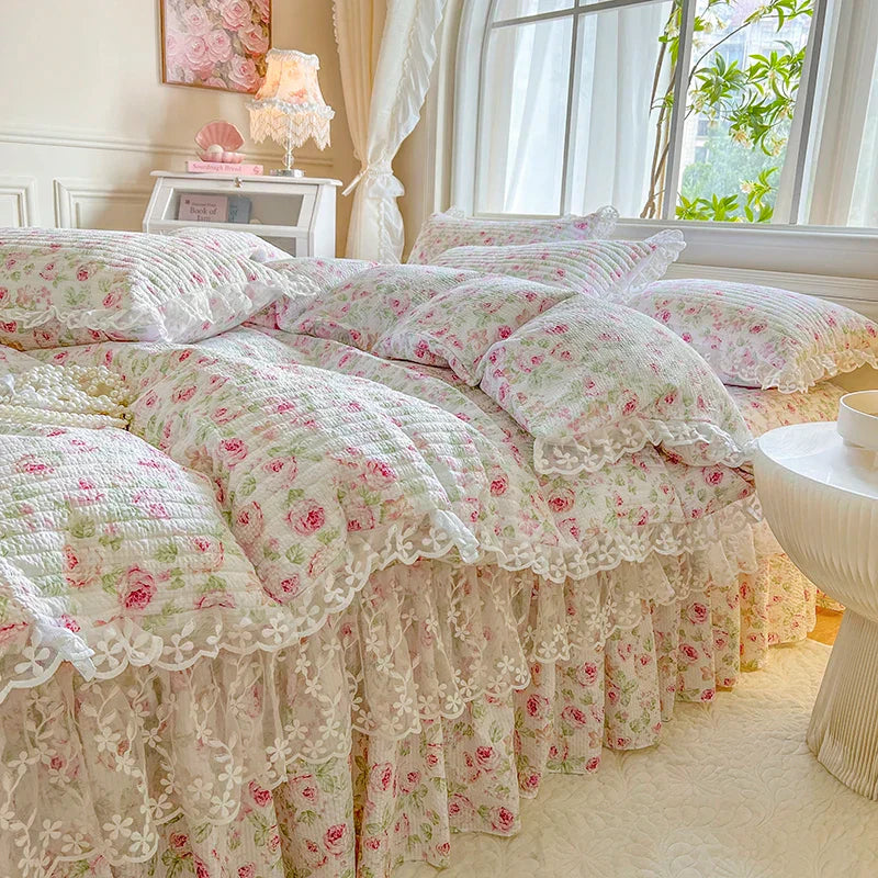 DecorBites™ French Lace Ruffles Seersucker Bed Set: 4Pcs Princess Bedding Quilt Cover