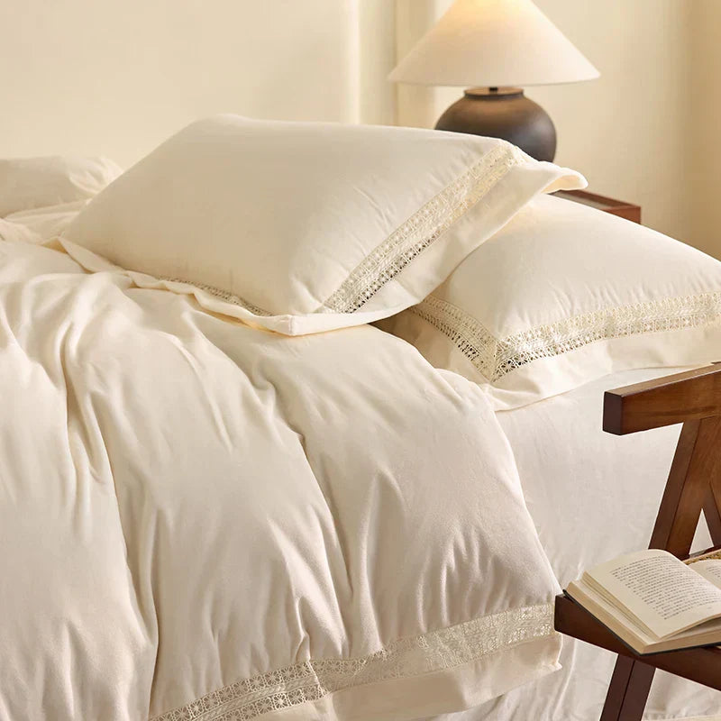 DecorBites™ Cozy Velvet Lace Bedding Set: Duvet Cover, Sheet, Pillowcases - 4Pcs Warm & Stylish