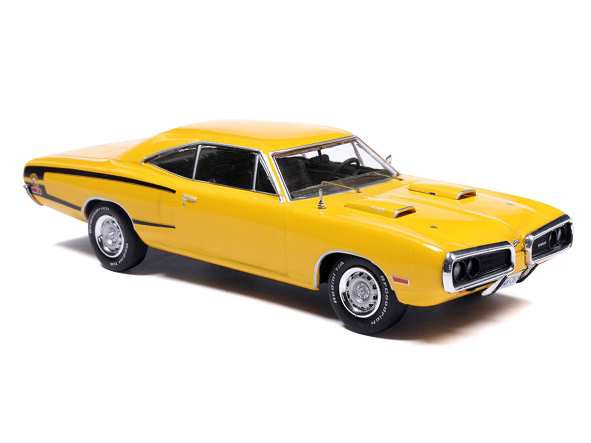 1970 Dodge Coronet Super Bee Yellow with Black Stripes 1/43 Diecast Model by IXO Models