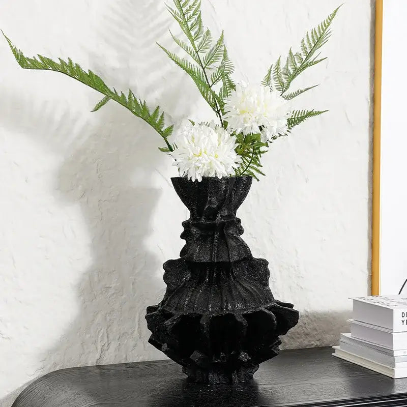 DecorBites™ Abstract Pleated Gear Resin Flower Vase - Home Decoration & Arrangement