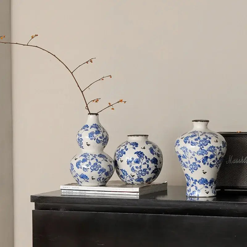 DecorBites™ Blue & White Porcelain Gourd Teapot Vase - Chinese Retro Flower Arrangement Accessories