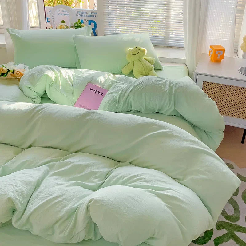 Cream cotton bedding set with duvet cover and toy for bedroom
