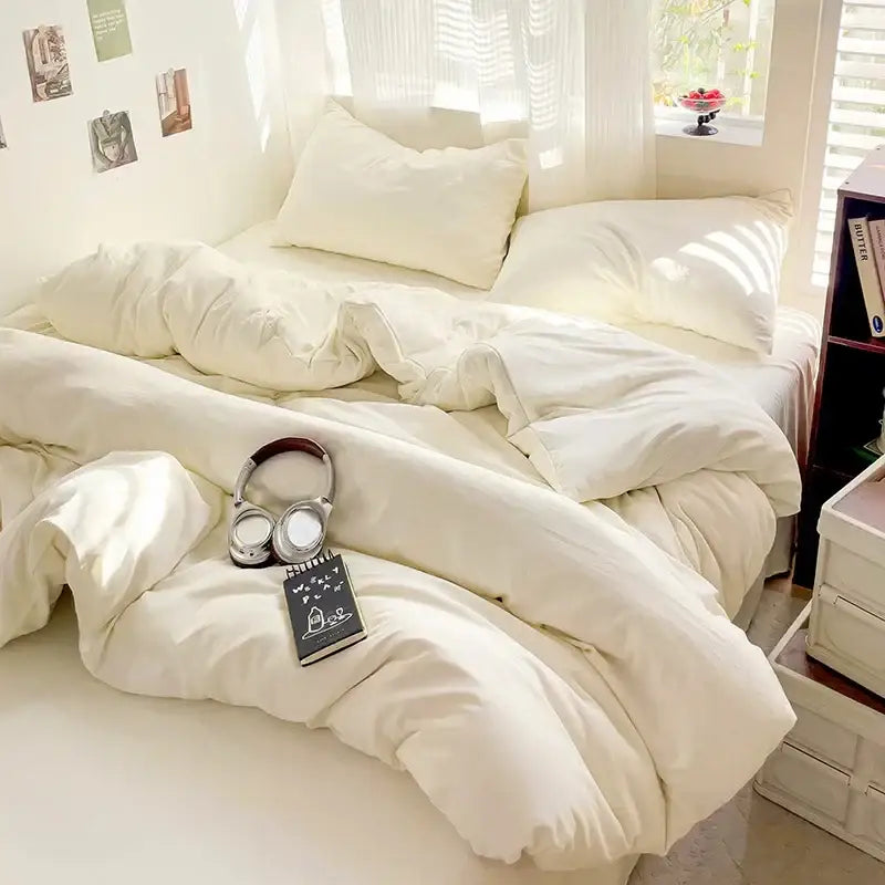 Cream cotton bedding set with duvet cover and toy for bedroom