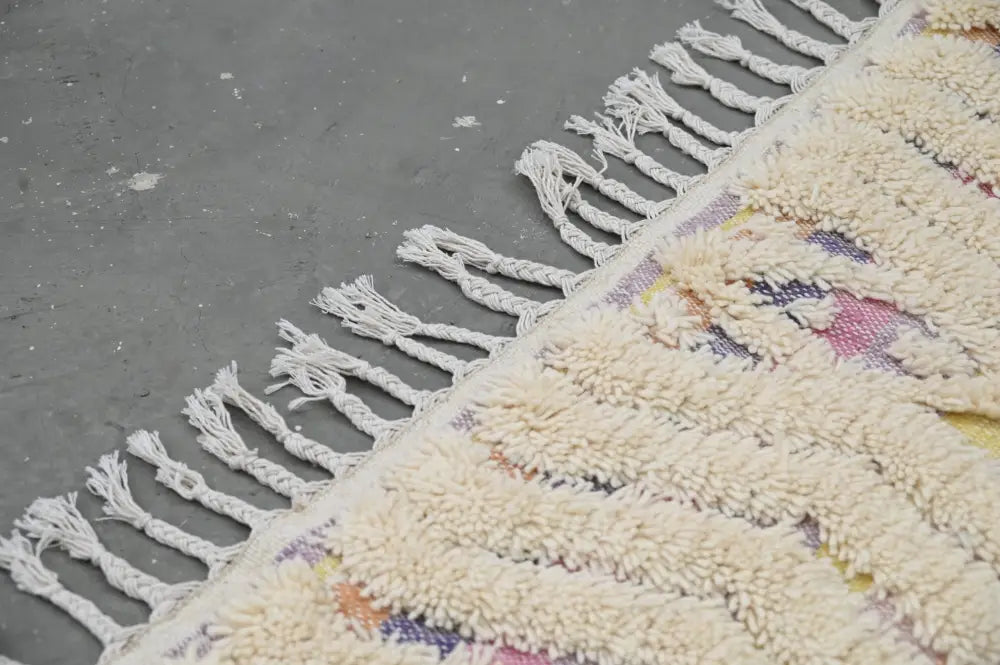 Handmade moroccan azilal rug cream zigzag bedroom decor