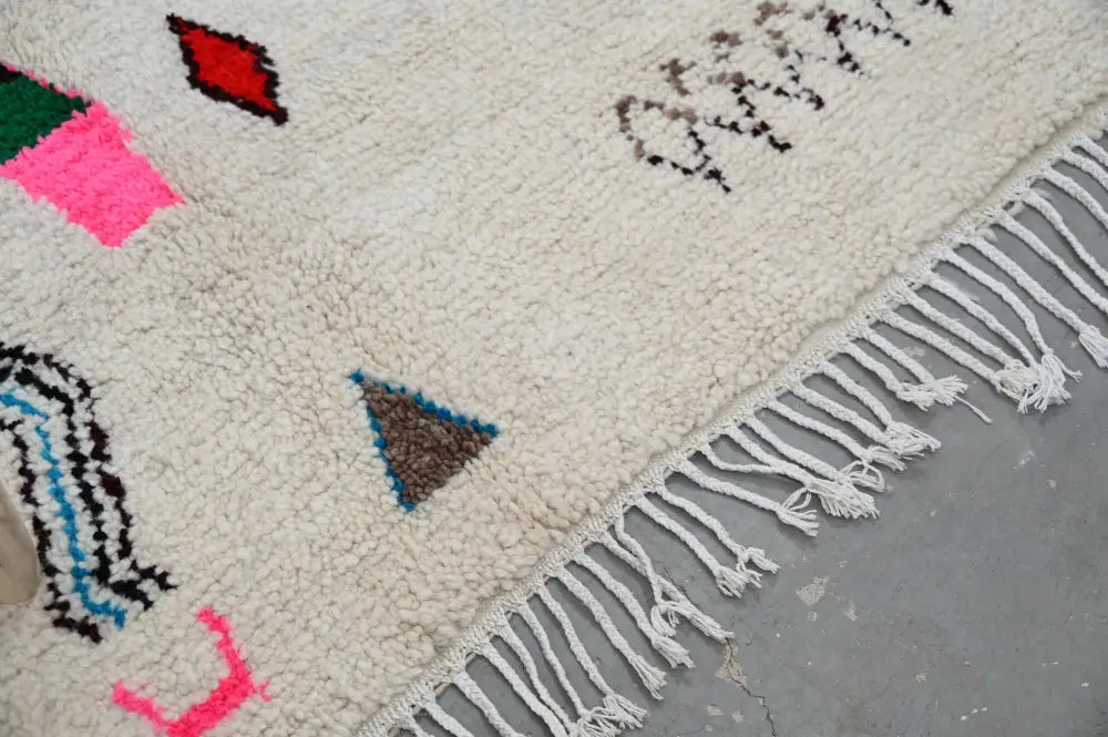 Handmade beige geometric azilal rug – bedroom natural wool decor