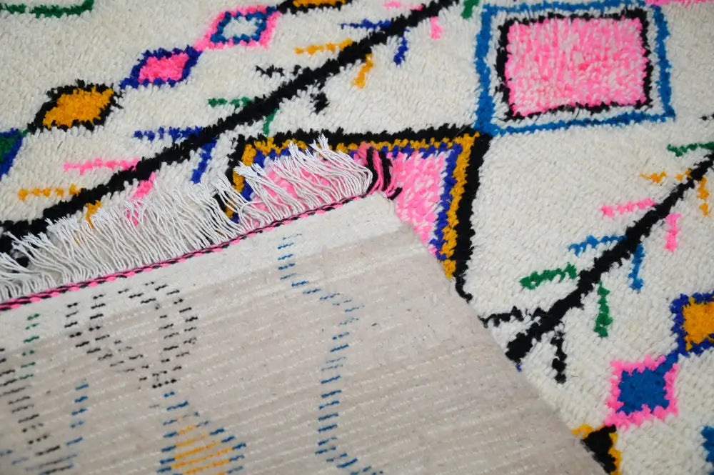 Handmade moroccan beige azilal rug bedroom geometric decor