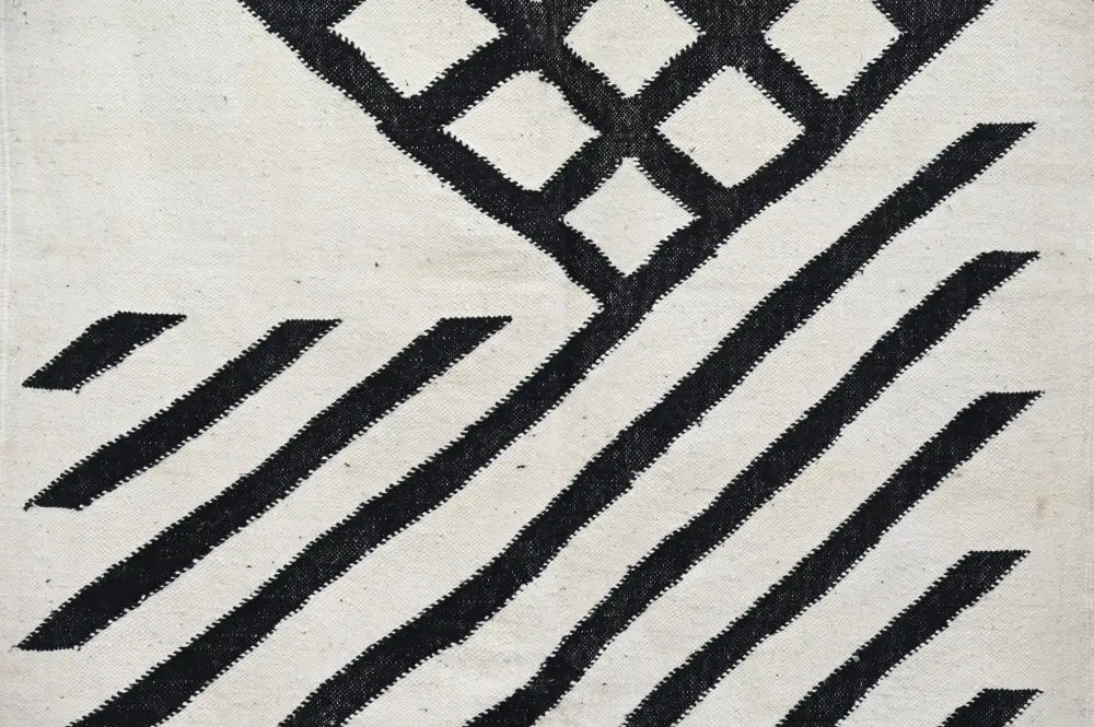 Handmade moroccan azilal rug beige & black wool living room decor