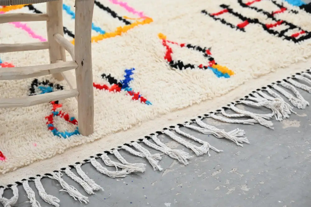 Handwoven moroccan azilal rug beige geometric bedroom decor