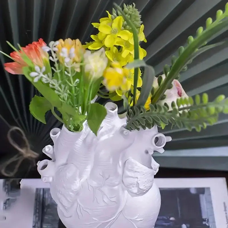 Anatomical heart shape resin vase set living room decor