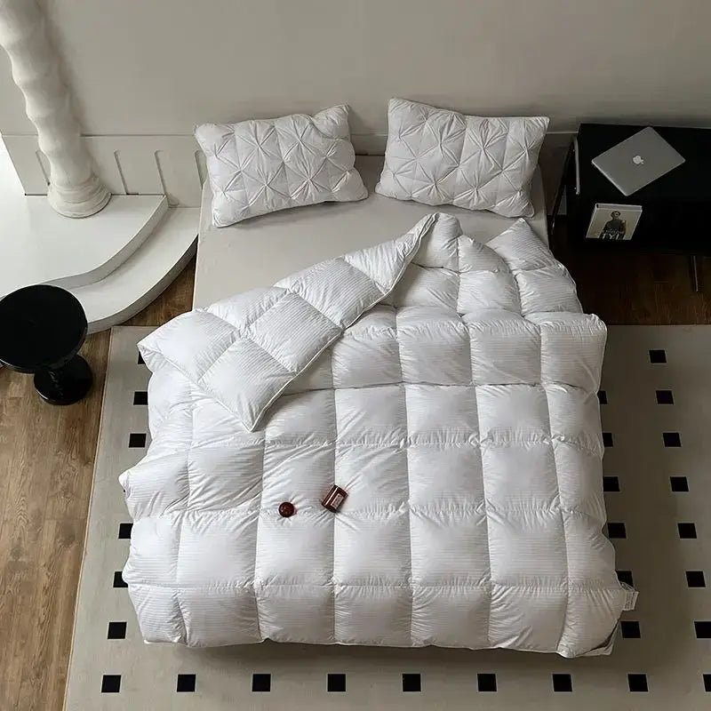 Decorbites luxe goose down white quilted comforter bedroom duvet