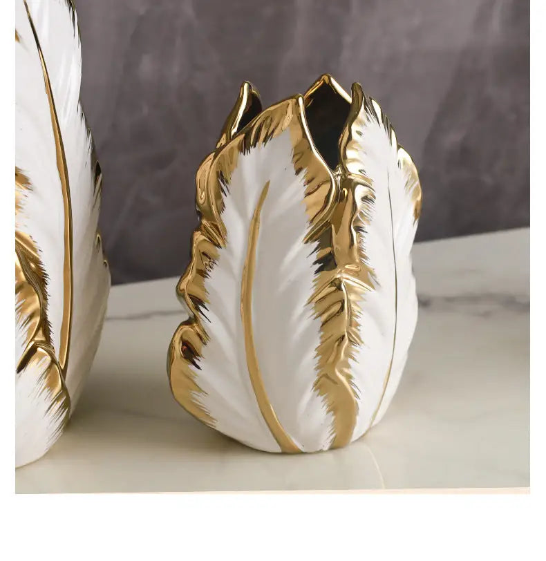 Luxurious gold ceramic feather vase white & gold living room decor