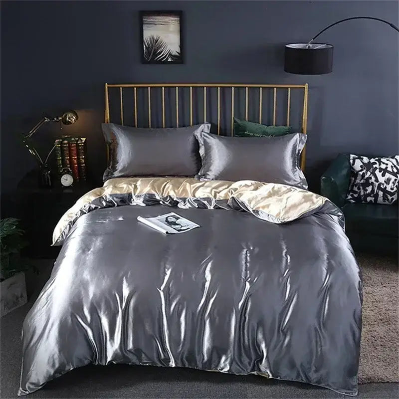 Luxurious dark green satin bedding set with duvet cover for bedroom