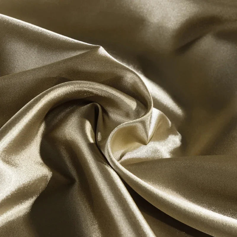Luxurious burgundy satin duvet cover bedroom bedding set
