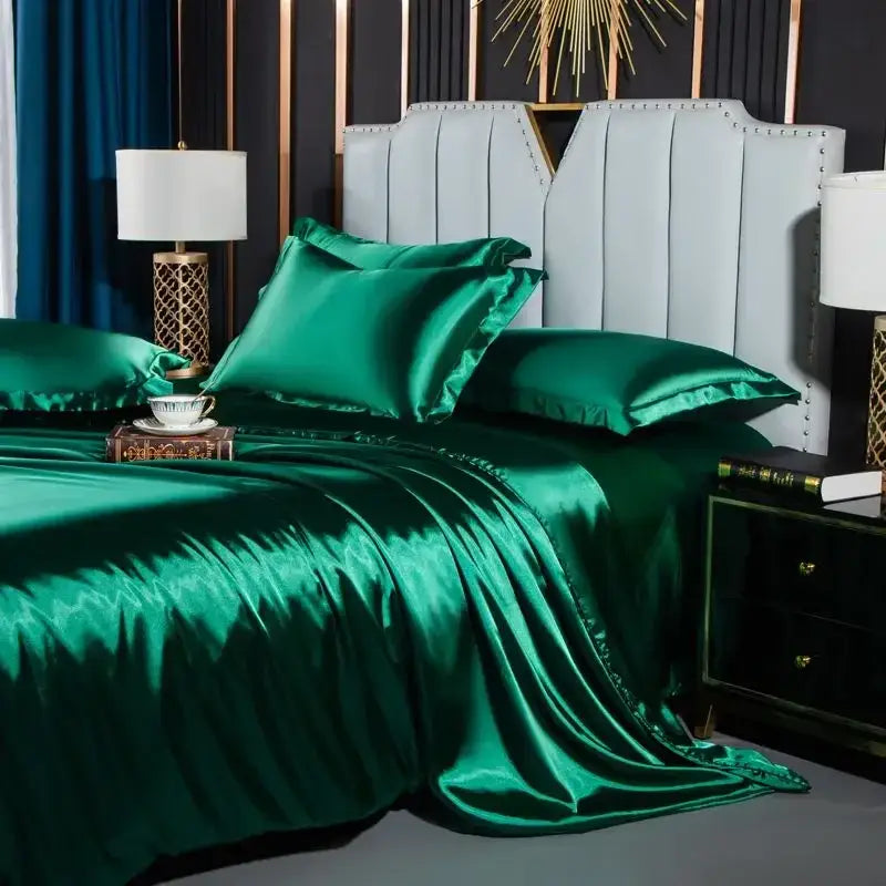 Luxurious burgundy satin duvet cover bedroom bedding set